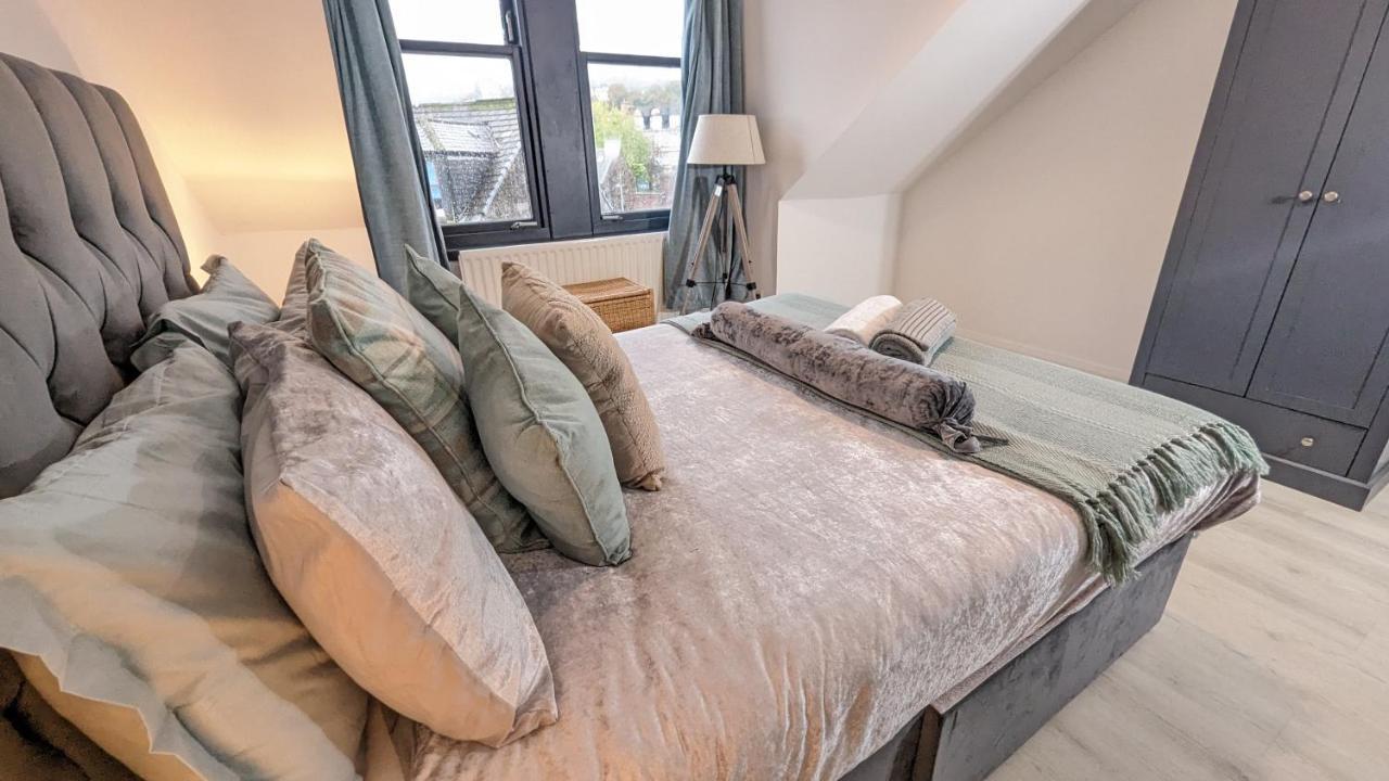 Lovely 2 Bedroom Apartment In Central Location Greenock Eksteriør billede