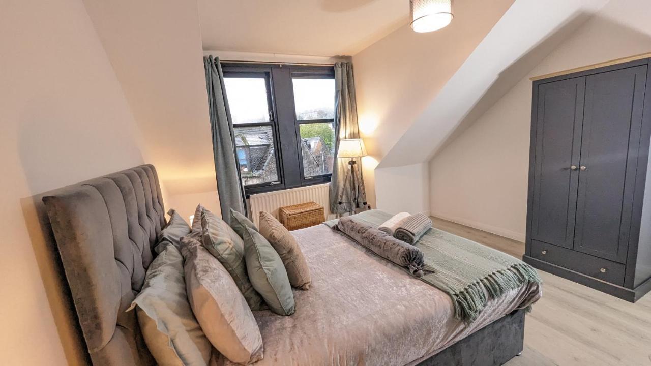 Lovely 2 Bedroom Apartment In Central Location Greenock Eksteriør billede