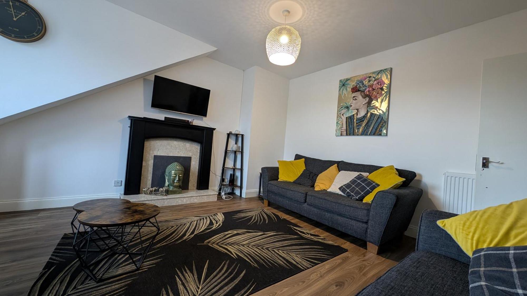 Lovely 2 Bedroom Apartment In Central Location Greenock Eksteriør billede